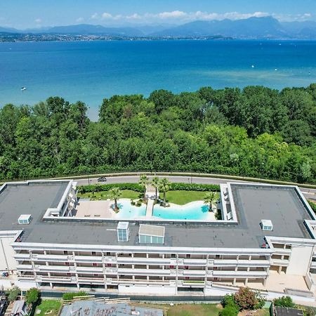 Appartamento Elite Du Lac เดเซนซาโนเดลการ์ดา ภายนอก รูปภาพ
